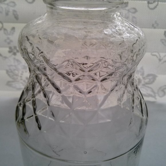 Clear Glass Jar with Lid - Picture 3 of 13